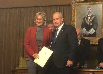 La Dra. Gemma Álvarez recibe el Premio de Investigación Colegio de Médicos de Almería de la Real Academia de Medicina de Andalucía Oriental