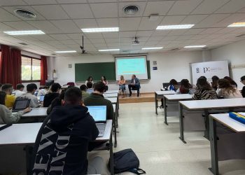 Expertos piden la colaboración de los medios de comunicación para que visibilicen correctamente los trastornos alimenticios